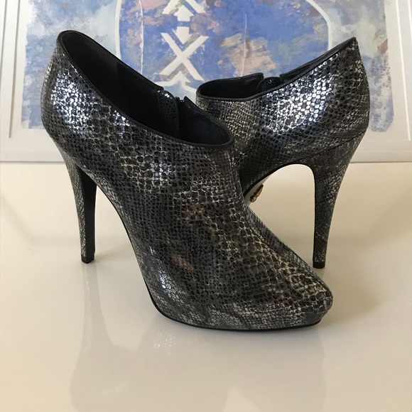 Pour La Victoire Shoes - 💜 Pour La Victoire Shoes Size 10 M 🌸💜